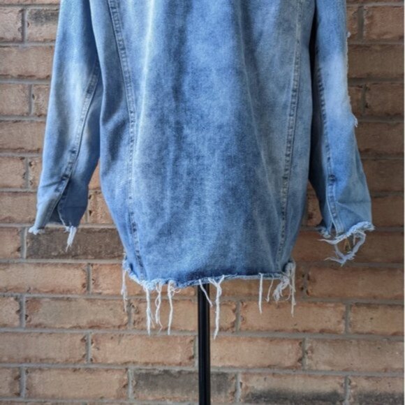 Distressed oversized denim jacket - Picture 5 of 6